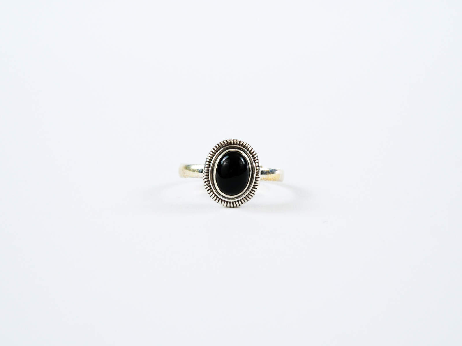 Ring 'Sukash' Schwarzer Onyx